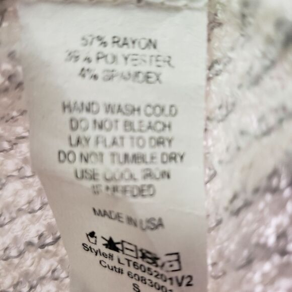 Karlie Cold Shoulder Top - Picture 5 of 6